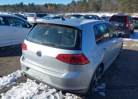 2015 Volkswagen Golf Gti 2.0T S 4-Door z USA, uszkodzony, nr VIN 3VW5T7AUXFM104649